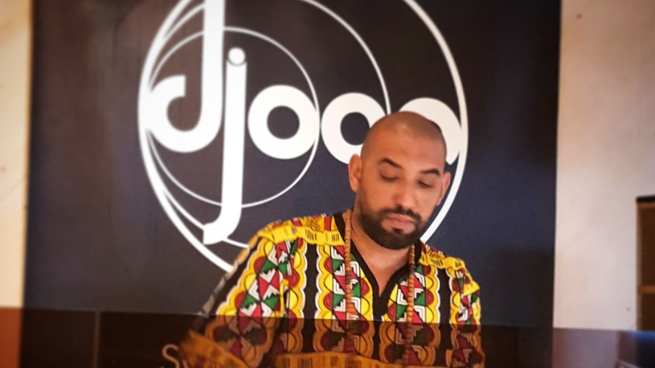 Mr ID (Elbaraka Music) live from Djoon