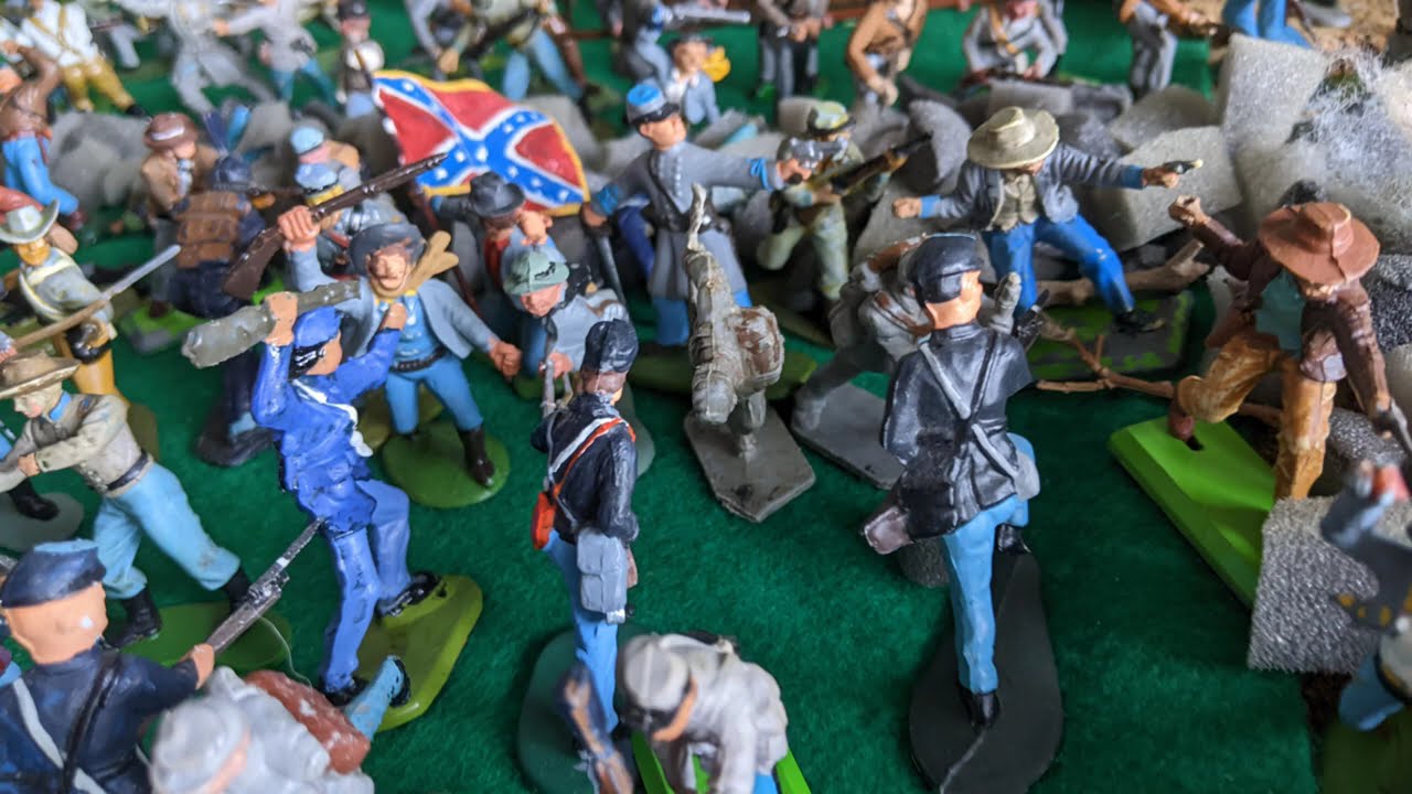 American Civil War model toy soldiers in diorama settings. Battle of Gettysburg Pickett's charge.