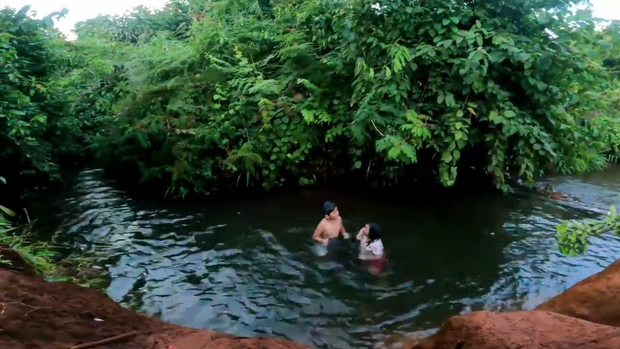 Sungai Kecil pakai Corolla DX