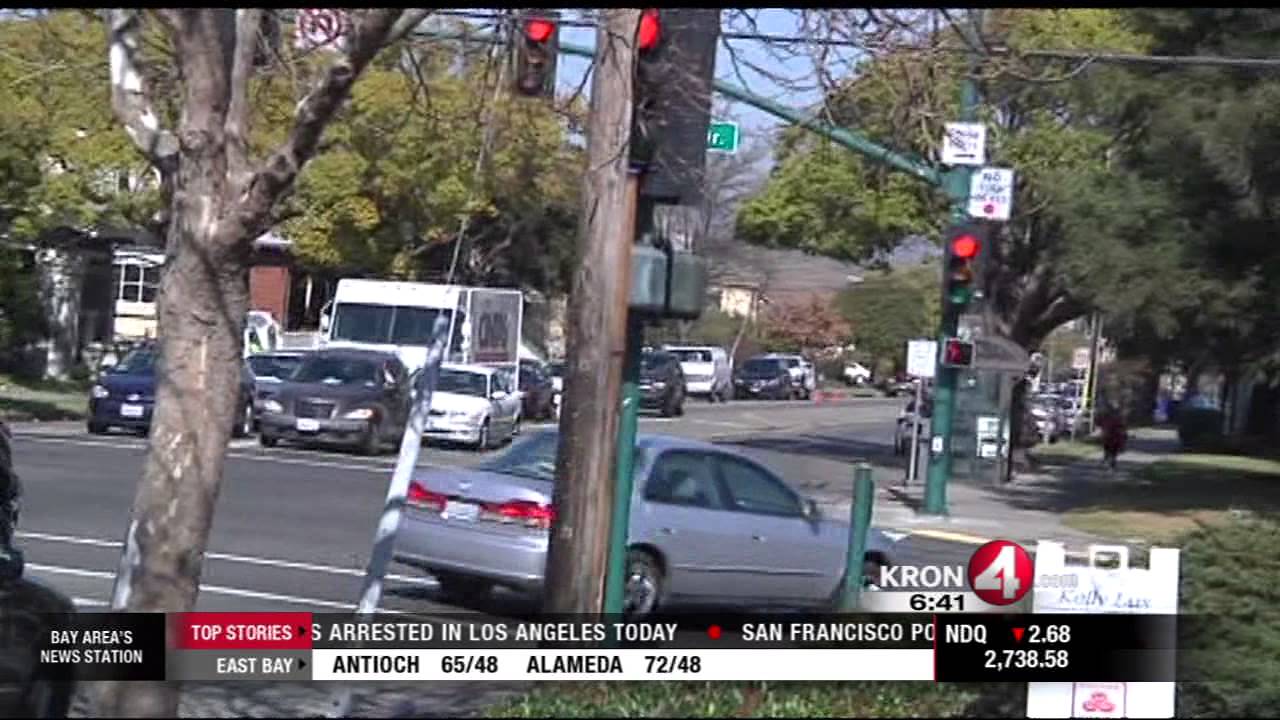 People Ignoring No Turn on Red Sign Behave Badly in Alameda