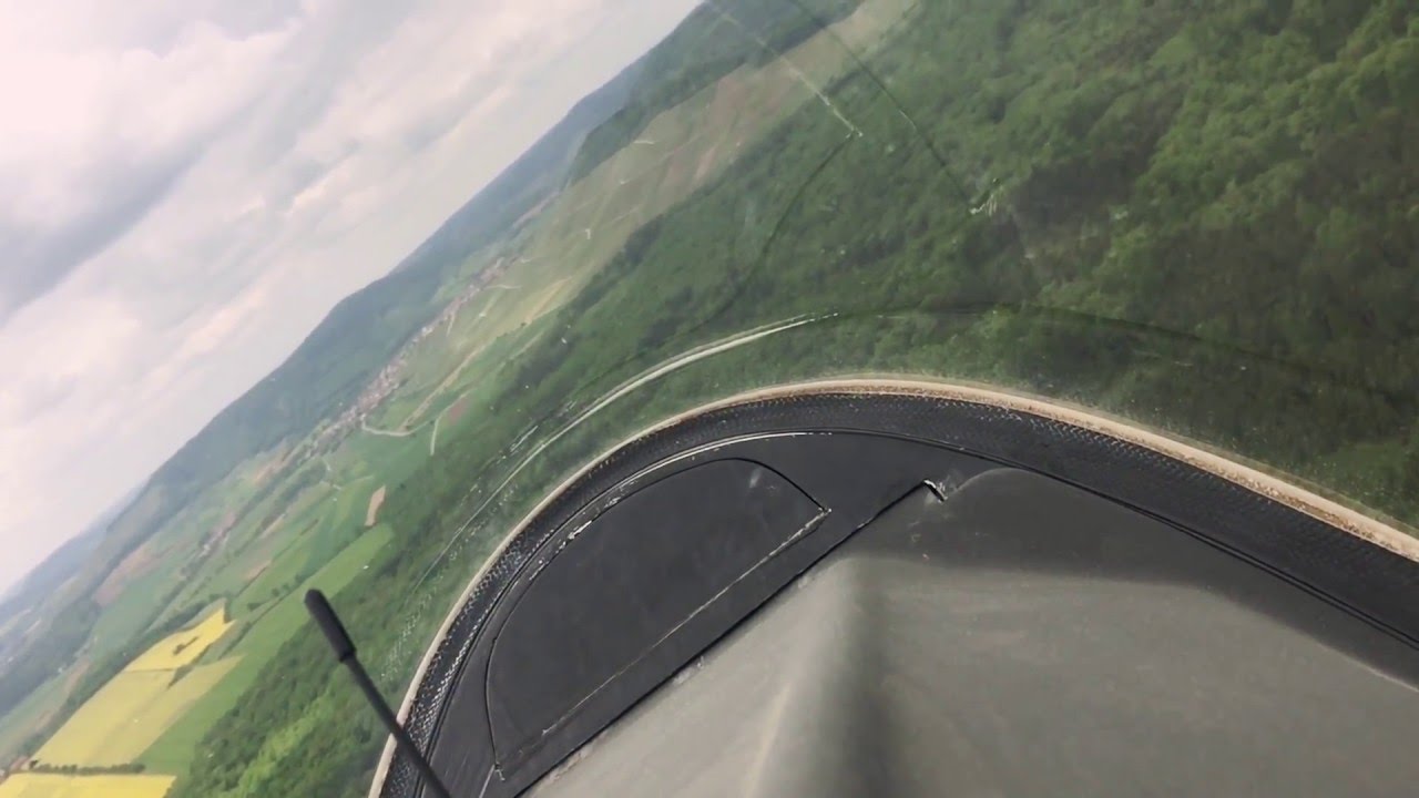 Windy Discus B Glider Landing