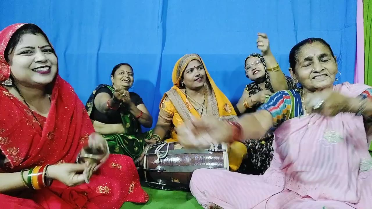 #हंसी #मजाक गाली गीत 😜 जे दोऊ लाल धरे अंगिया में चंदू धरी घघरिया में🤣👌