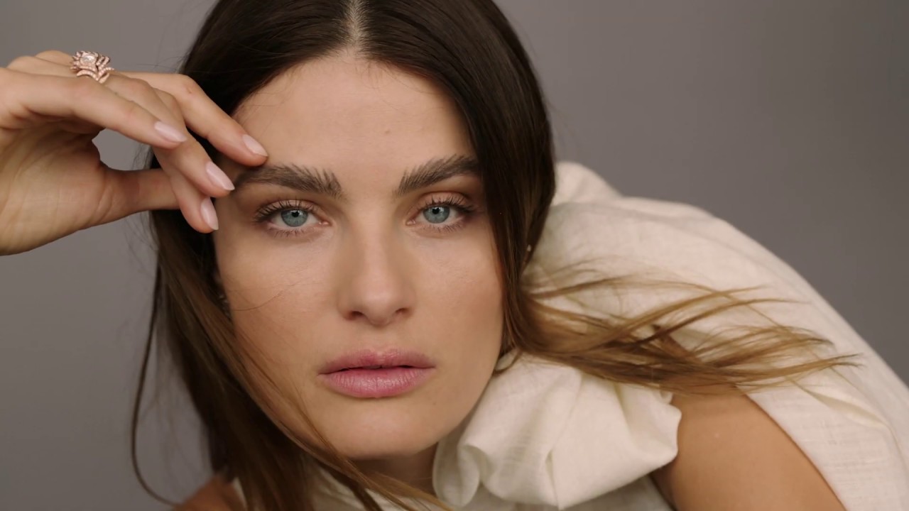 Fresh: Moments from Vogue Greece's Beauty Editorial