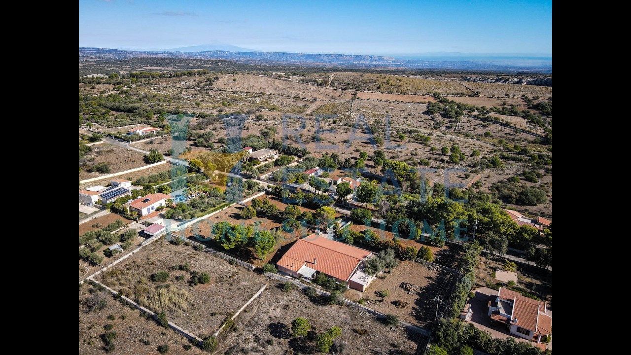 Villa Magnus | HSH 1859 | Charming Countryside Villa: Retreat in Avola with Potential