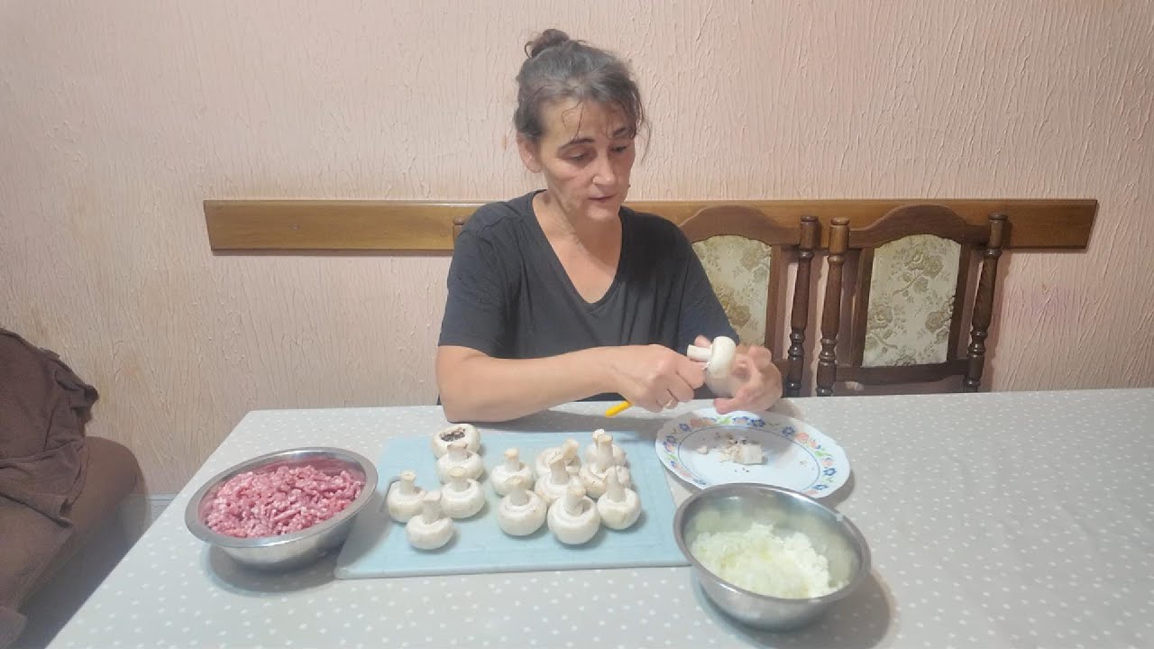 Punjeni Šampinjoni mmmmm fino , fino