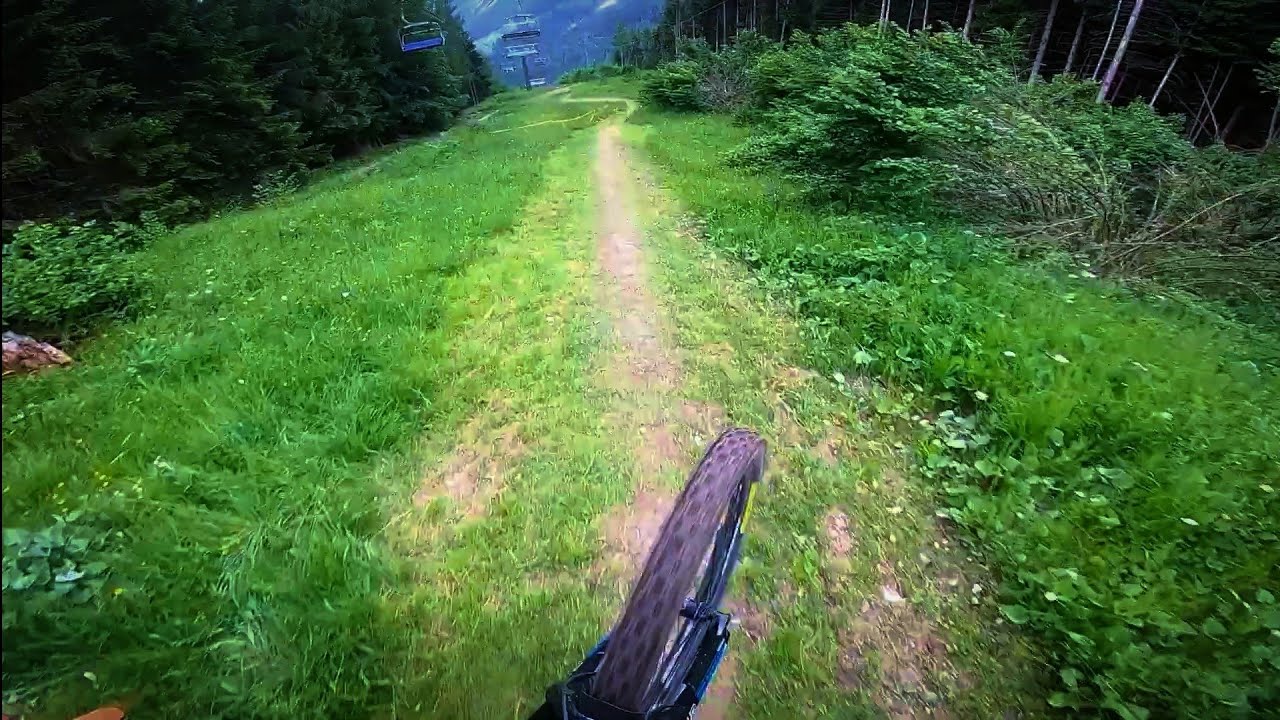 Giornata Super Slippery al Gravity Park di Forni