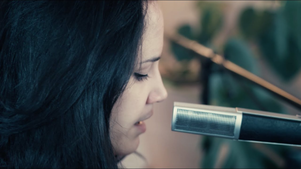Andrina Bollinger - Open My Gates (Live at Maison-Matrice)