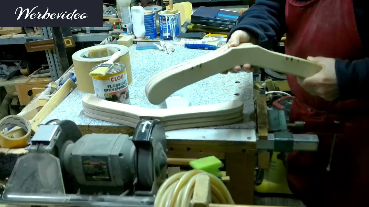 332#25#Oberflächenbehandlung der Kleiderbügel #Surface tratment of the coat hangerse