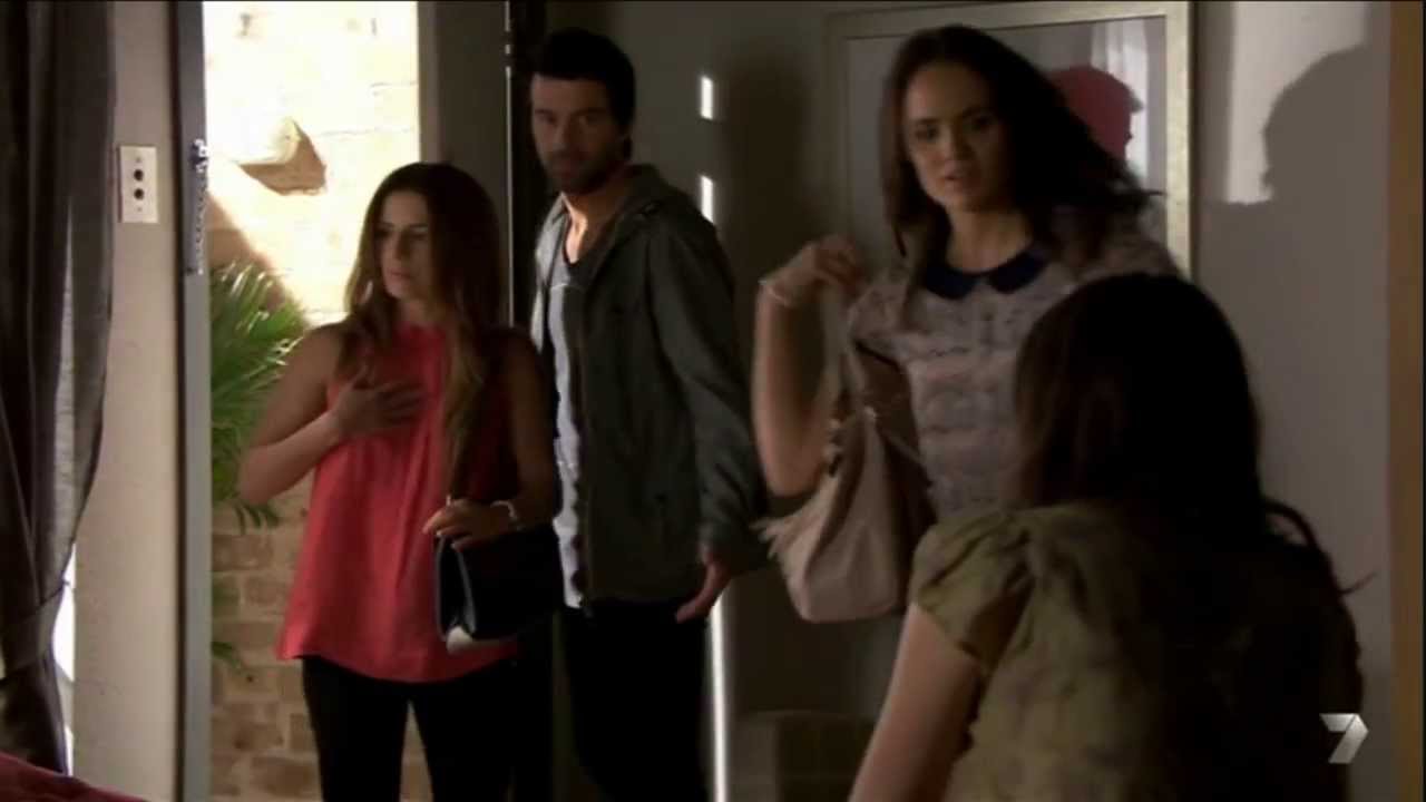 Hannah, Zac, Evelyn, Oscar II 5828 Scenes 2