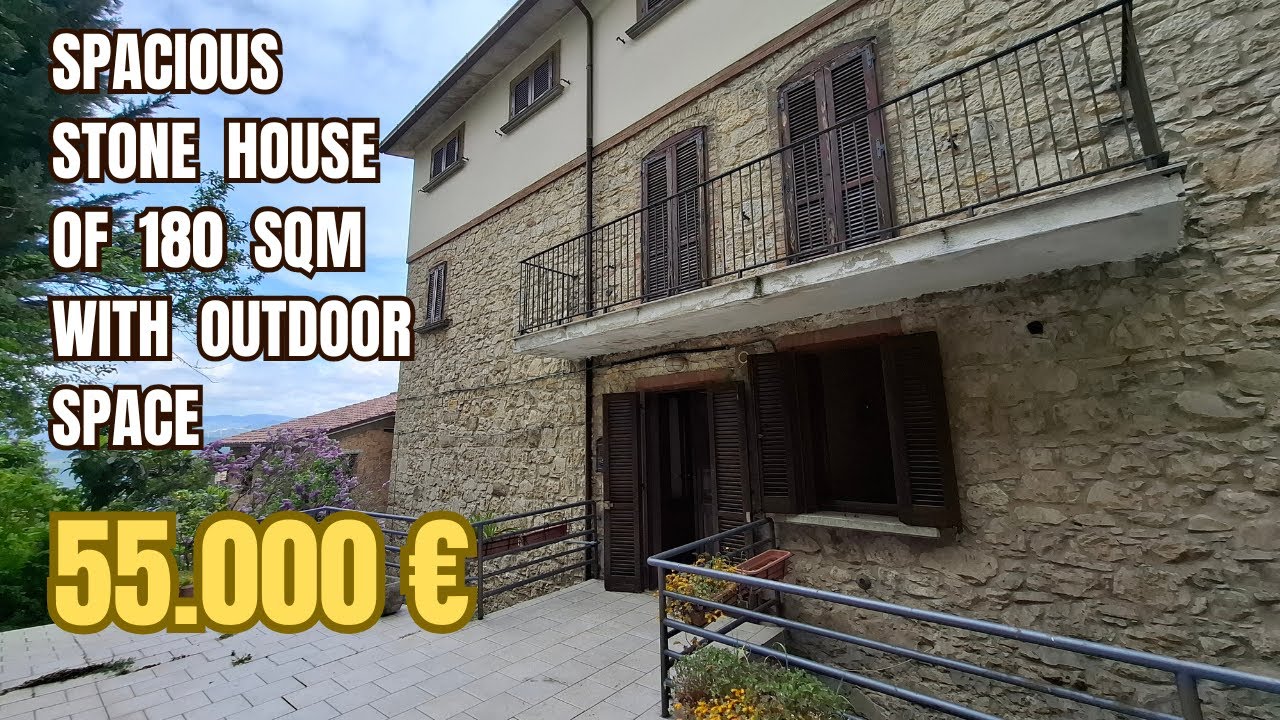Spacious stone house of 180 sqm with outdoor space. Molise.