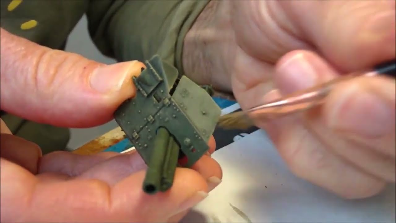 Les étapes de peinture et de patine d'une maquette au 1:35