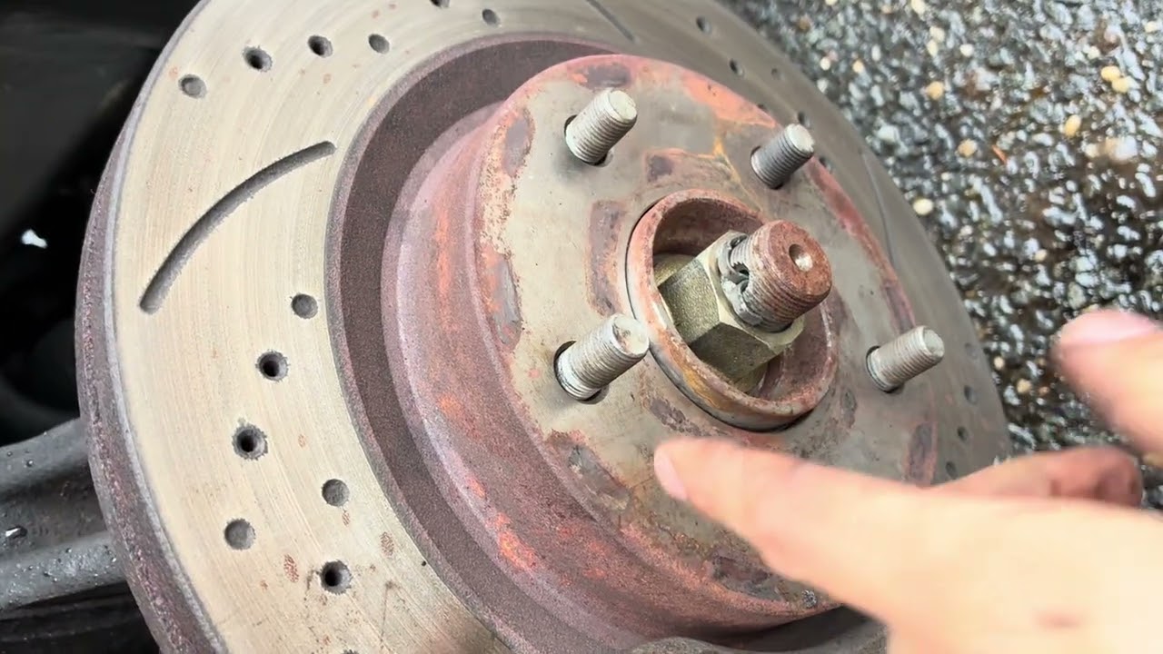 How to replace Front brakes pads 