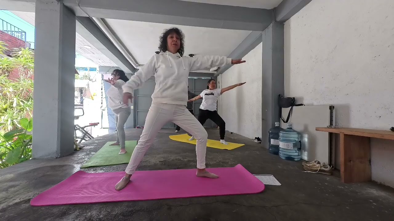 Clase practica de Yoga Judith Avilés Flores