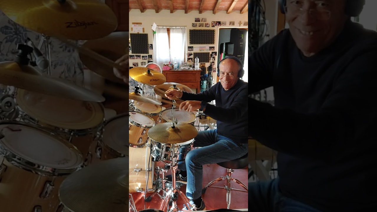 VOLARE (Nel Blu Dipinto di Blu)- Domenico Modugno Drum cover Mauro il batterista del Trasimeno