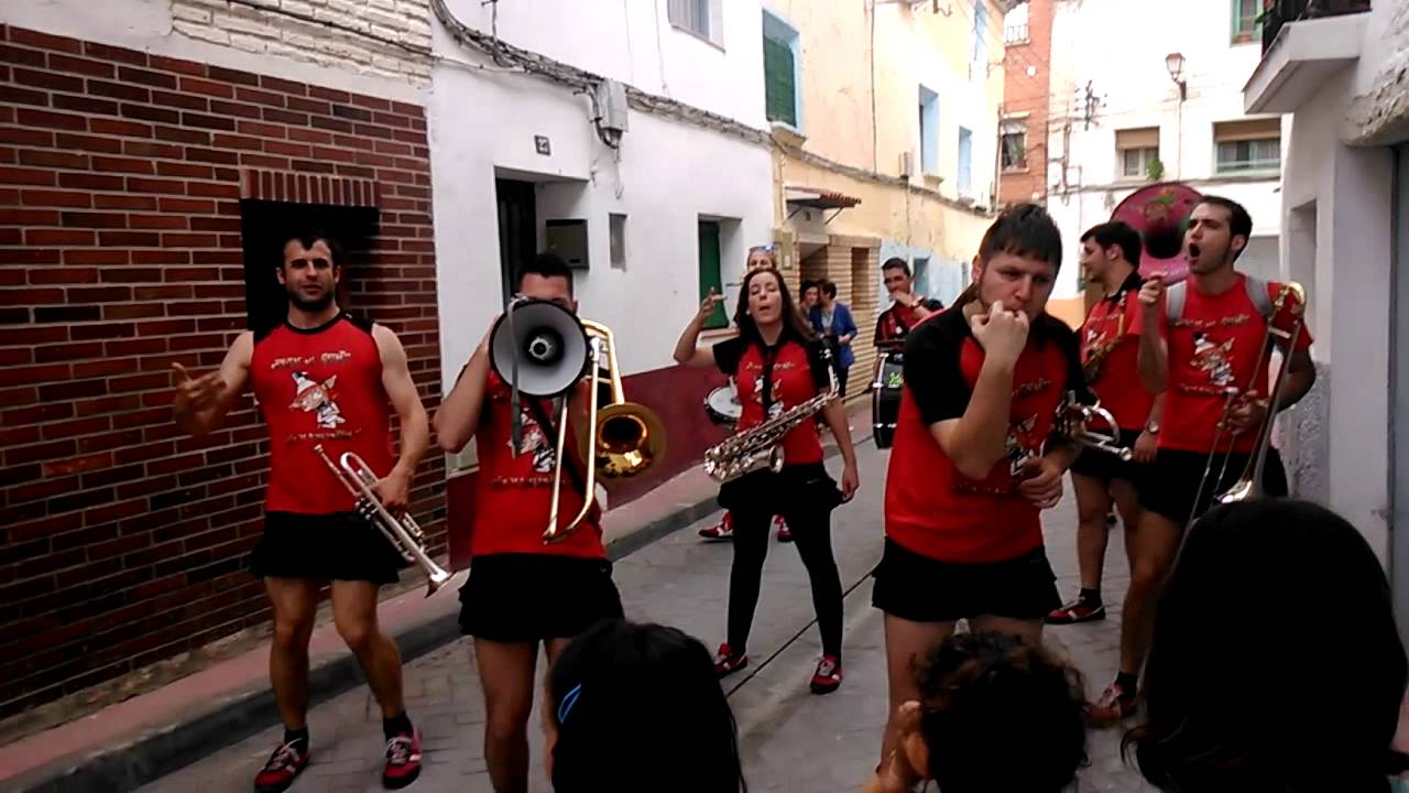 Artistas del gremio con la surkos en Magallón