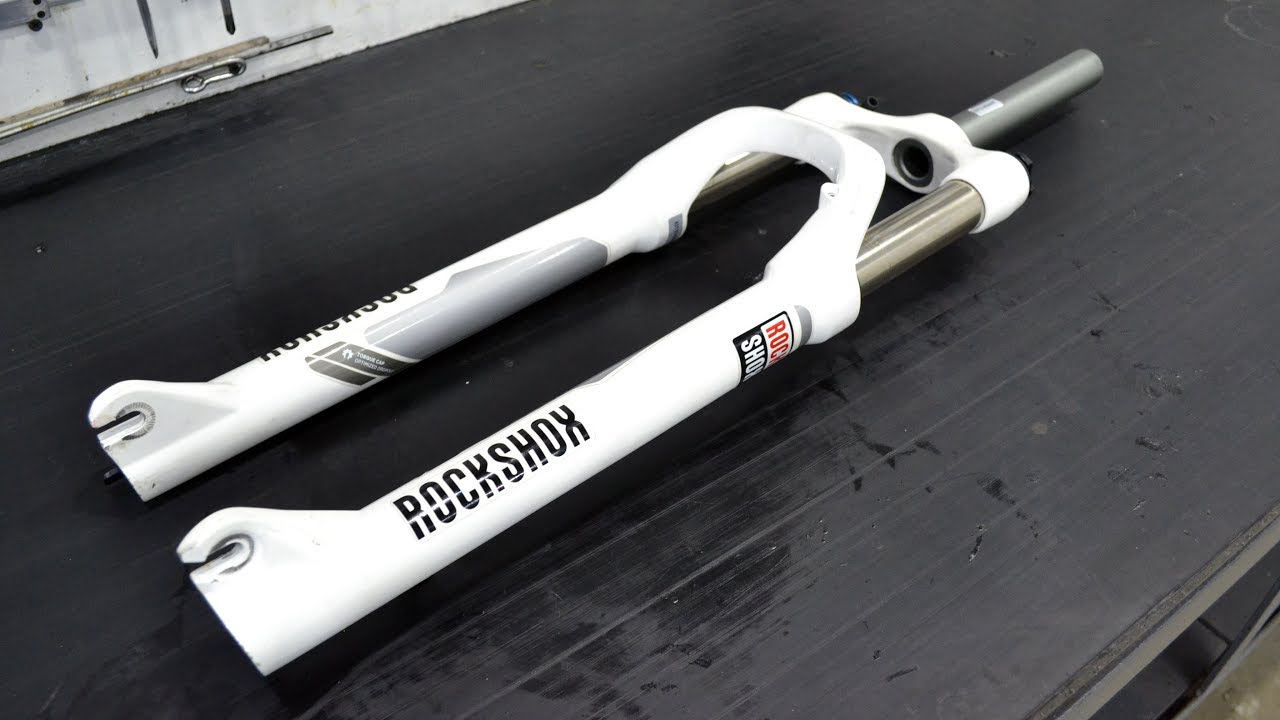 Т.О. Новой вилки RockShox xc30. Почему это нужно делать.