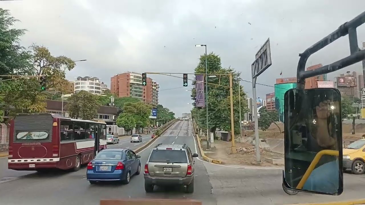 Avenida Rio de Janeiro- Bello Monte Caracas Venezuela
