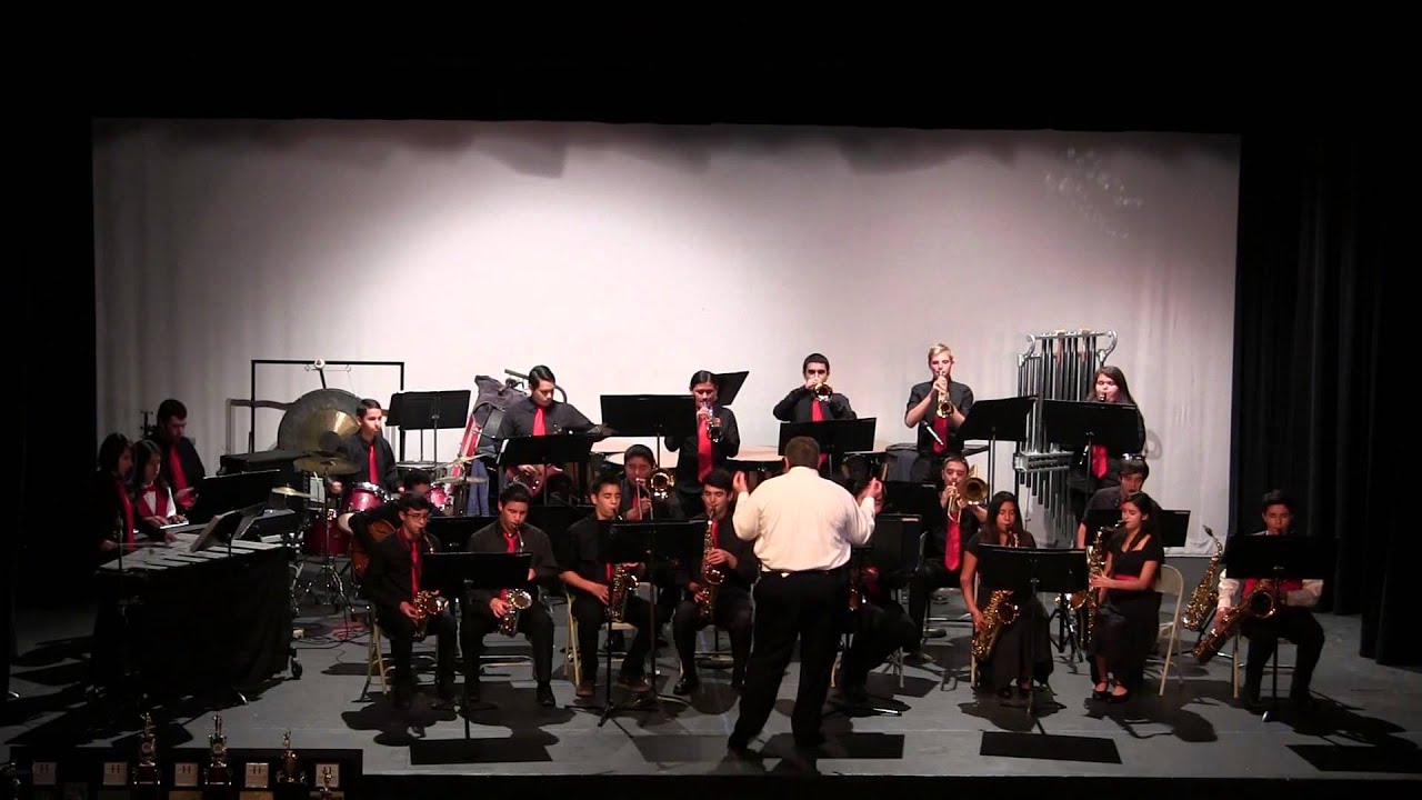 Santa Paula High School Jazz Band: Groovin' Hard (2015)