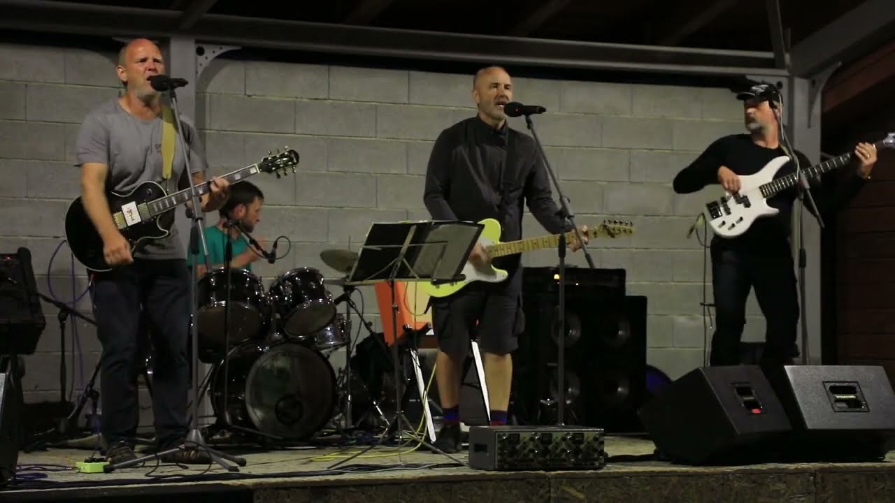 2022-08-19 Bývalý Svazarm | Punkrockový koncert Akia b.a. | Benešov nad Černou