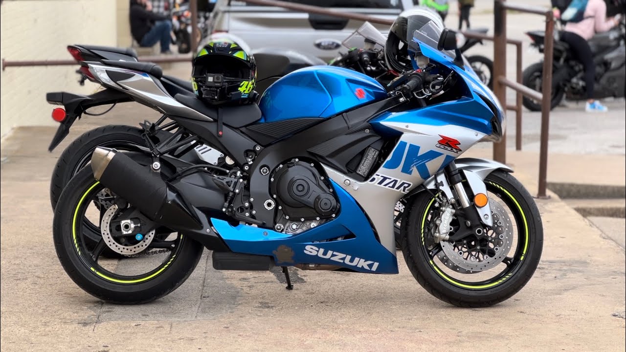 Стандартный GSXR 600 в каскадерском заезде