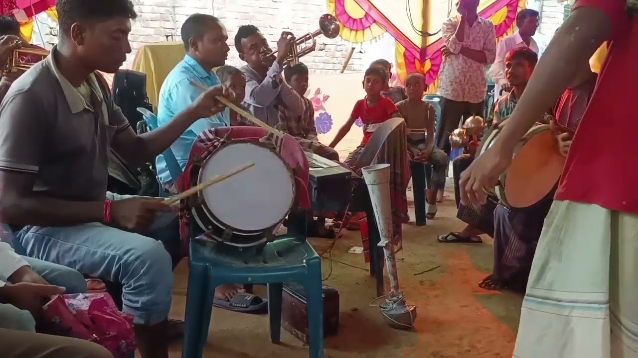 দে দে পাল তুলে দে ব্যান্ডপার্টি মিউজিক।