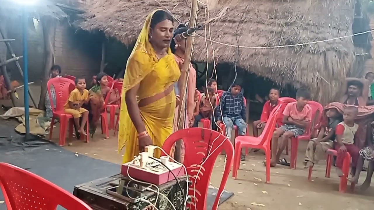 आशा राम प्रजापति झुमडा नाच ग्राम दुर्गा पुर मोबाइल 7607435028 हम सबेरवा चली जइबेहमरे बारे रसिया नाय
