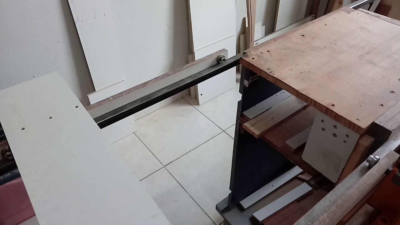 Serra DW745 esquadrejadeira de baixíssimo custo .