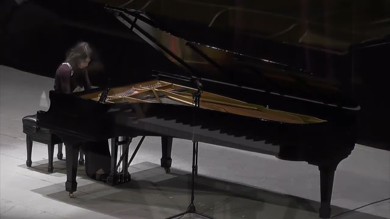 Nargiza Kamilova / Uzbequistán  / “26 Festival Internacional de Piano Sala Beethoven 2022