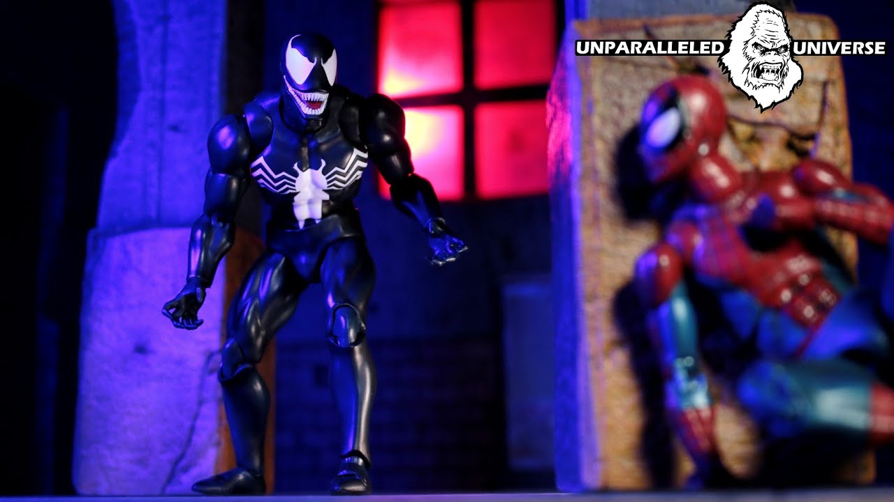 Medicom Toy Mafex #088 Venom Action Figure Review!