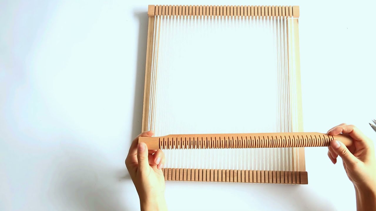 Craft Boutique - How To Use Our Weaving Loom Kit / Tapestry Loom Set