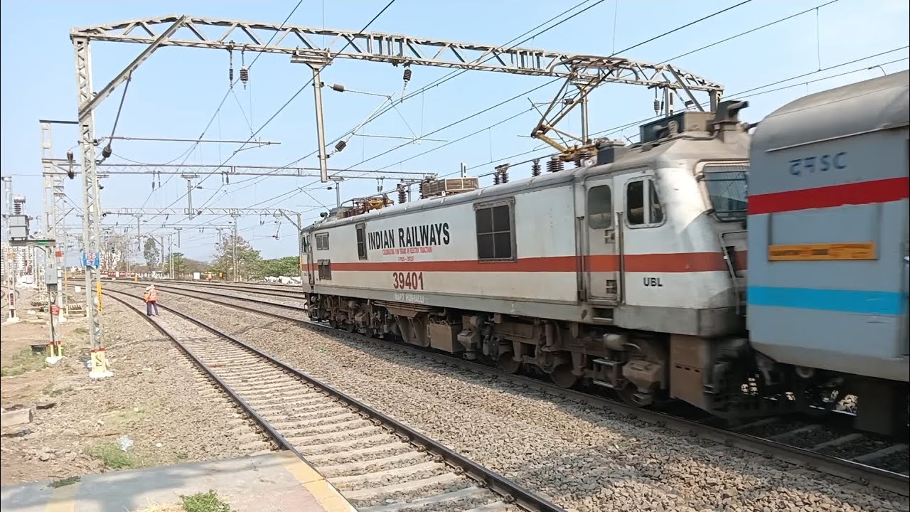 Offlink UBL WAP-7 with 12220 Secunderabad -   Mumbai LTT Duronto Express 