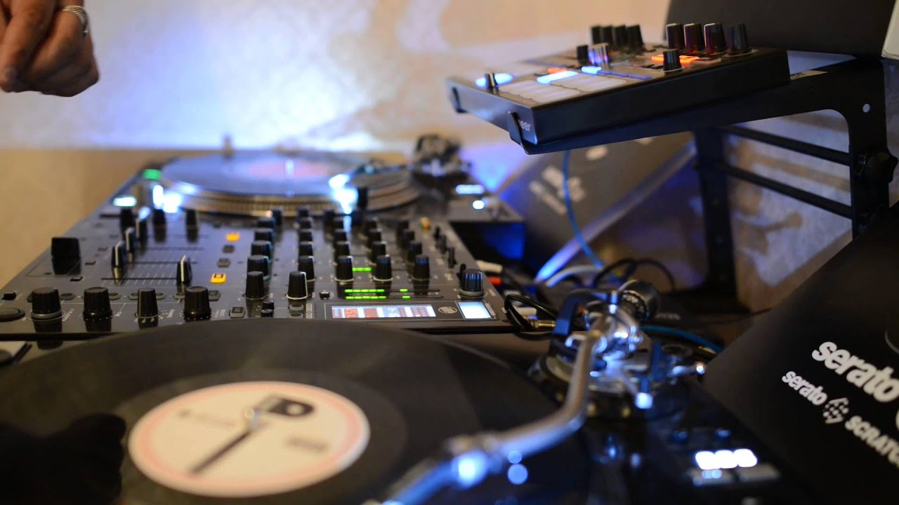 Tech House Dj Set on Reloop RP8000 / RMX-80