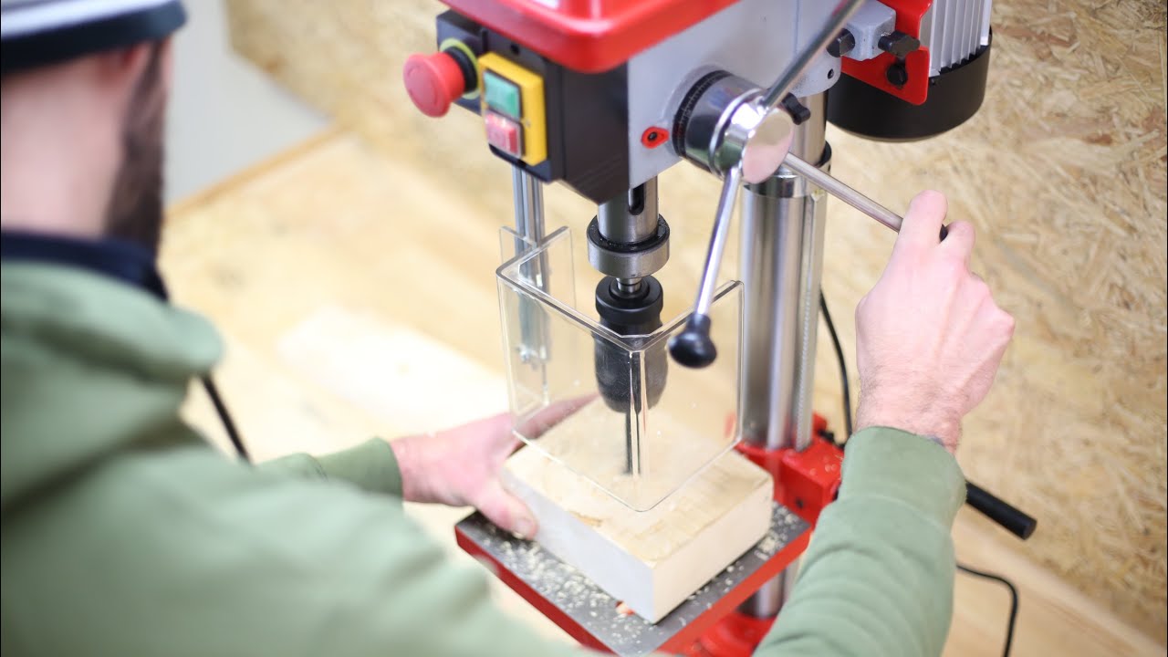 Unboxing, assembling and testing a bench pillar drill - Holzmann SB4115N