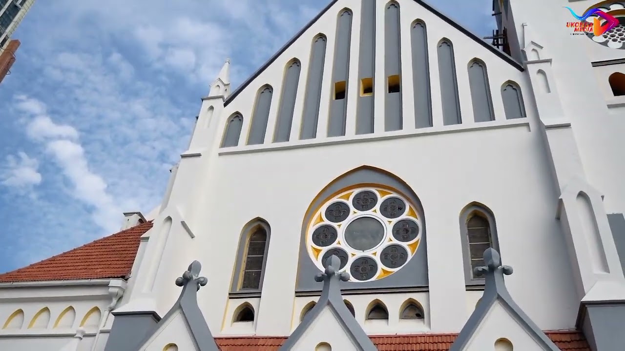 MSAFARA WA MWILI WA BABA YETU KARDINALI PENGO UKIWASILI ST JOSEPH'S KWAJILI YA KUMUOMBEA BABA YETU 