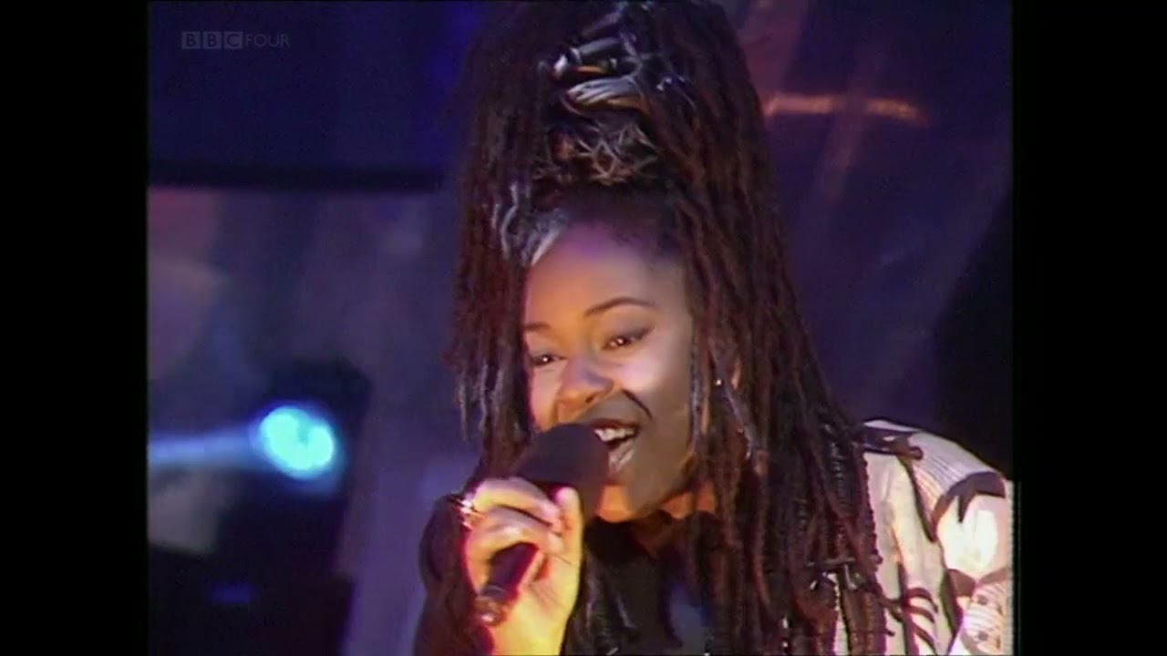 Caron Wheeler - Livin' In The Light (Live Top Of The Pops)
