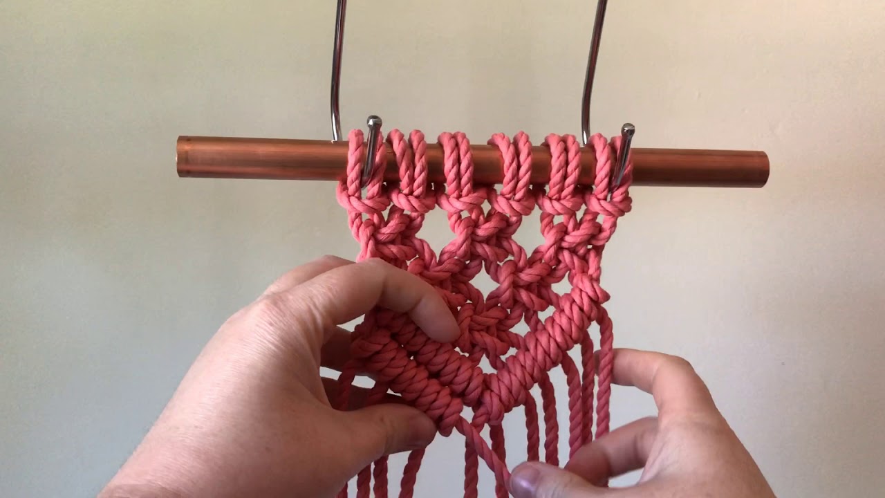 Diagonal Clove Hitch Knot Tutorial