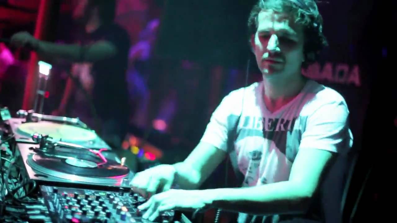 Ambasada Gavioli - Oldies Goldies with Umek & Valentino Kanzyani