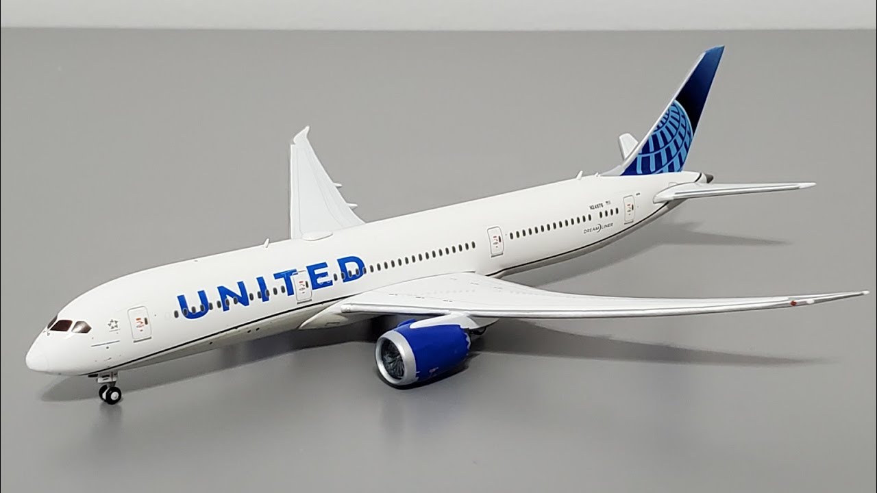 Gemini Jets United Airlines Boeing 787-9 [N24976] 1:400 Scale model airplane unboxing and review
