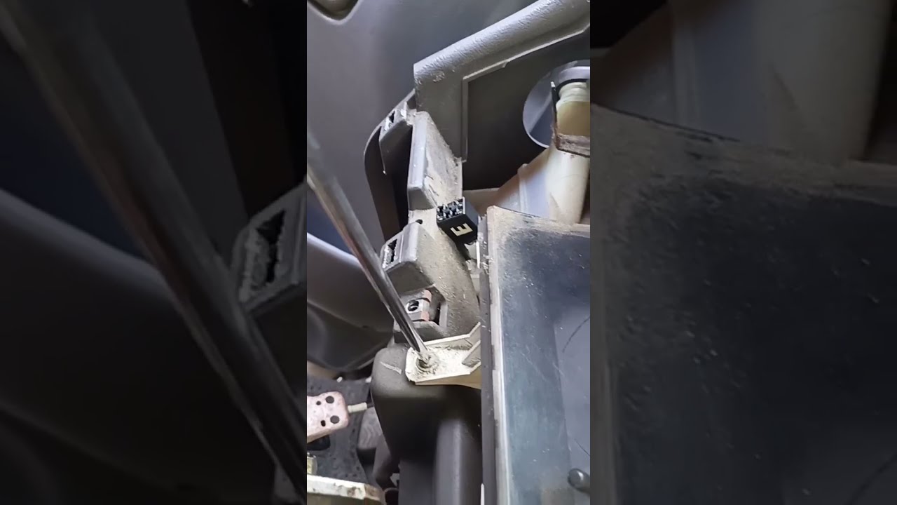 hiace old model remove panel cover column and combination meter