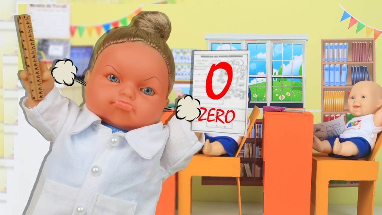 A NOVA PROFESSORA ! - Lilly Doll