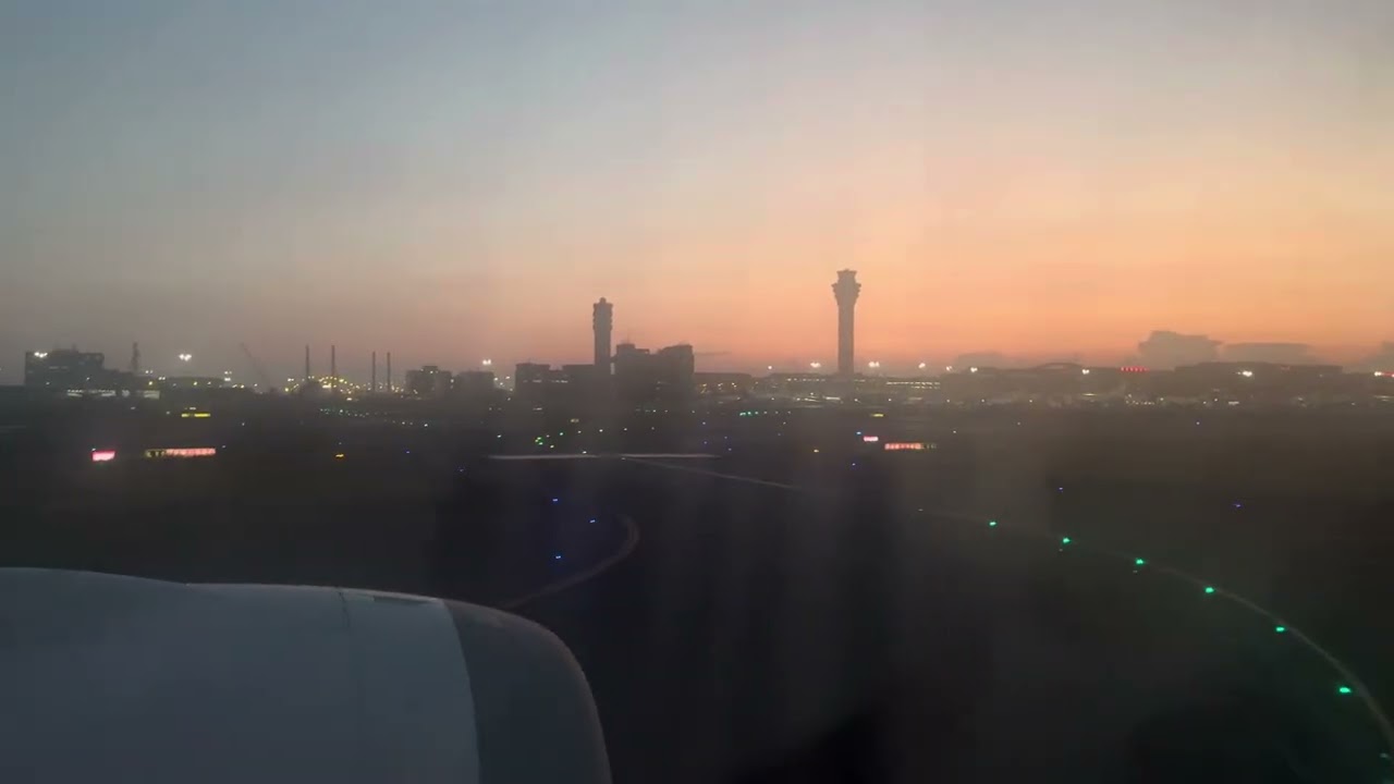 Landing at Haneda Airport (HND), Tokyo, Japan