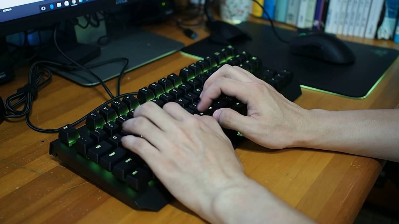 Razer Blackwidow Tournament X Chroma Hands-on
