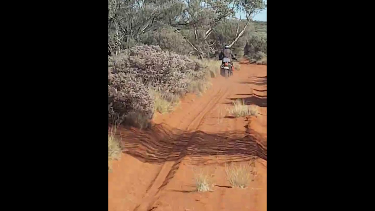 Anne Beadell - Tight Track just before Serpentine Lakes
