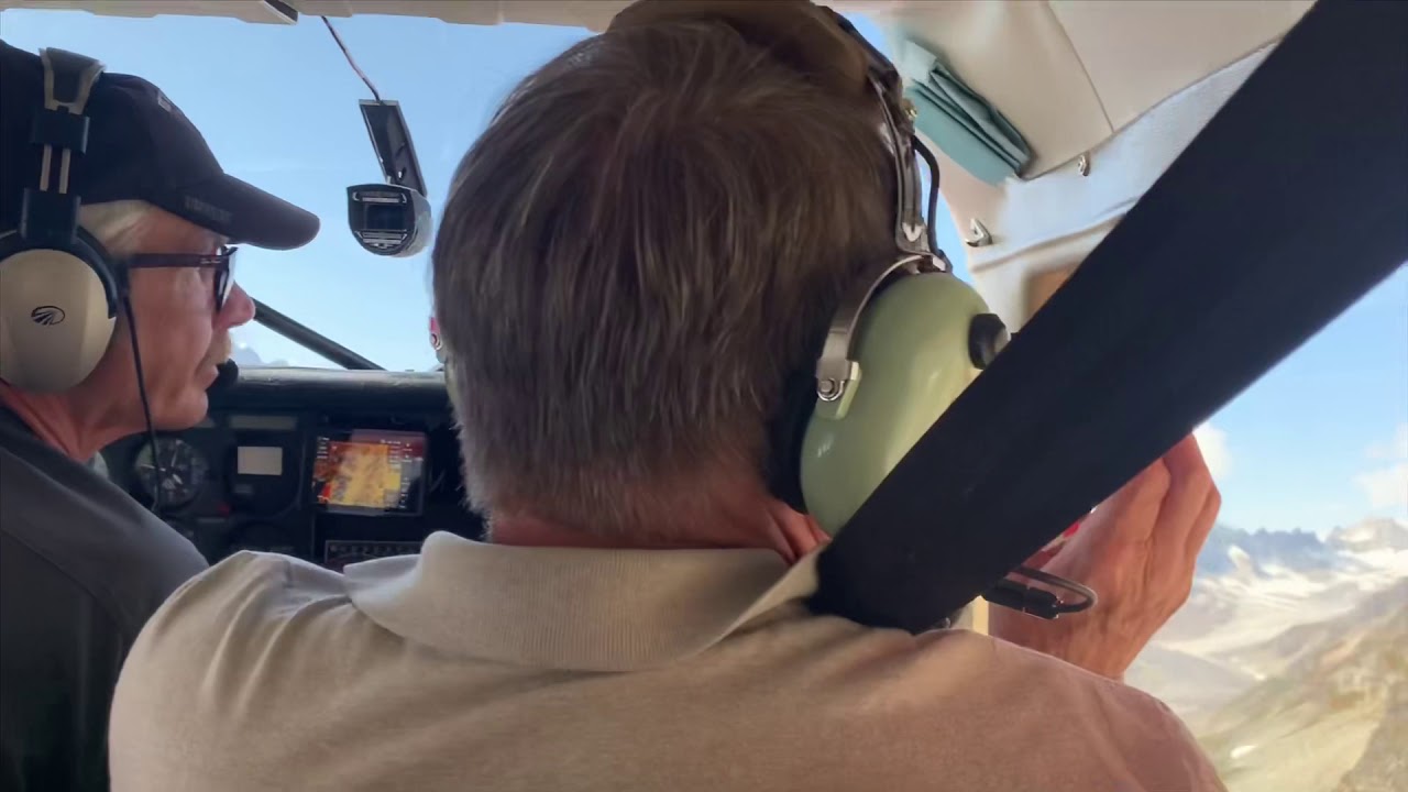 Alaskan glacier viewing with rusts flying service