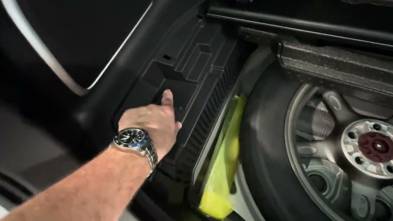 Where is the battery on the Venza? Where do I put the cargo cover?
