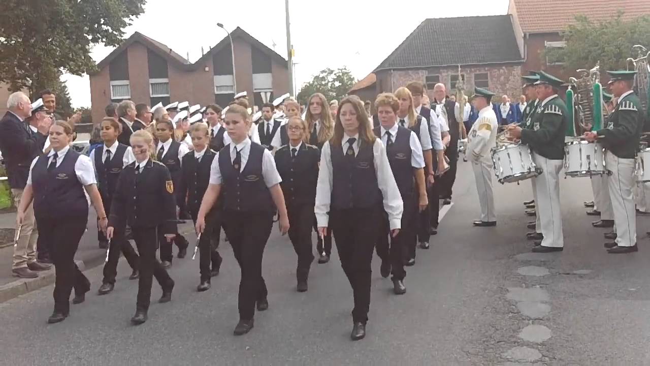 Spielmannszug Schlich Parade für TPK Lucherberg 09.2015