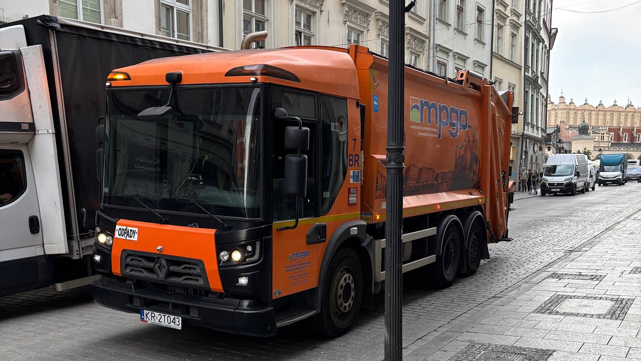 Garbage Trucks In Krakow, Poland/ Мусоровозы в Кракове, Польша