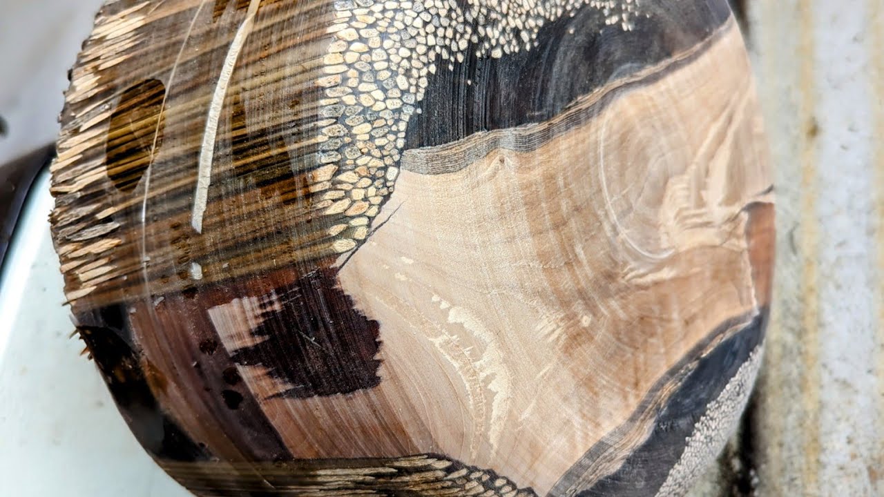 Turning a Coconut Broomstick Into an Amazing Bowl!Can it be done? #woodturning #art #woodworking