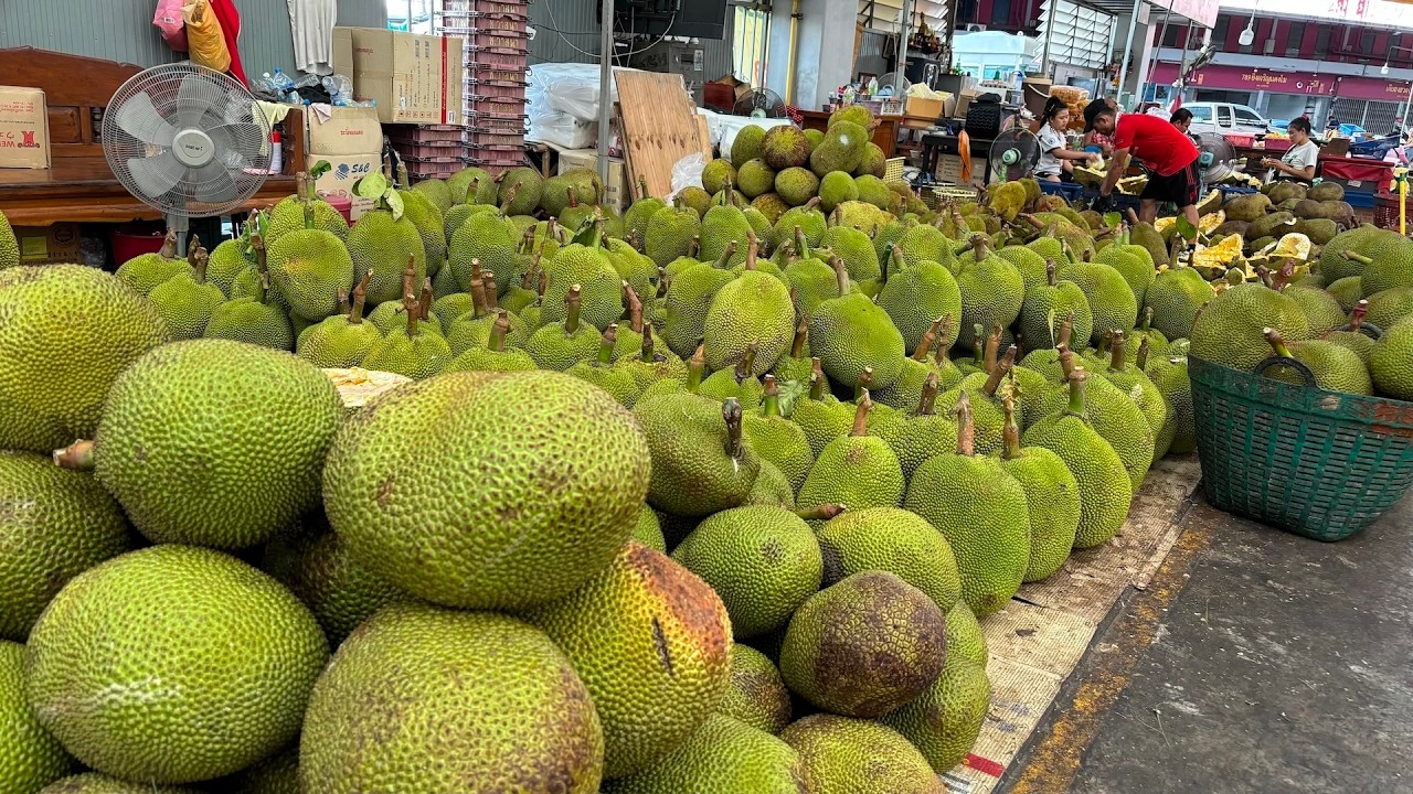 Perfect Fruit Cutting Skills! Thai Fruit Cutting Masters at the Highest Level