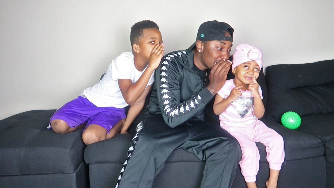FAMILY BROKEN TELEPHONE CHALLENGE (Hilarious Epic Fail)